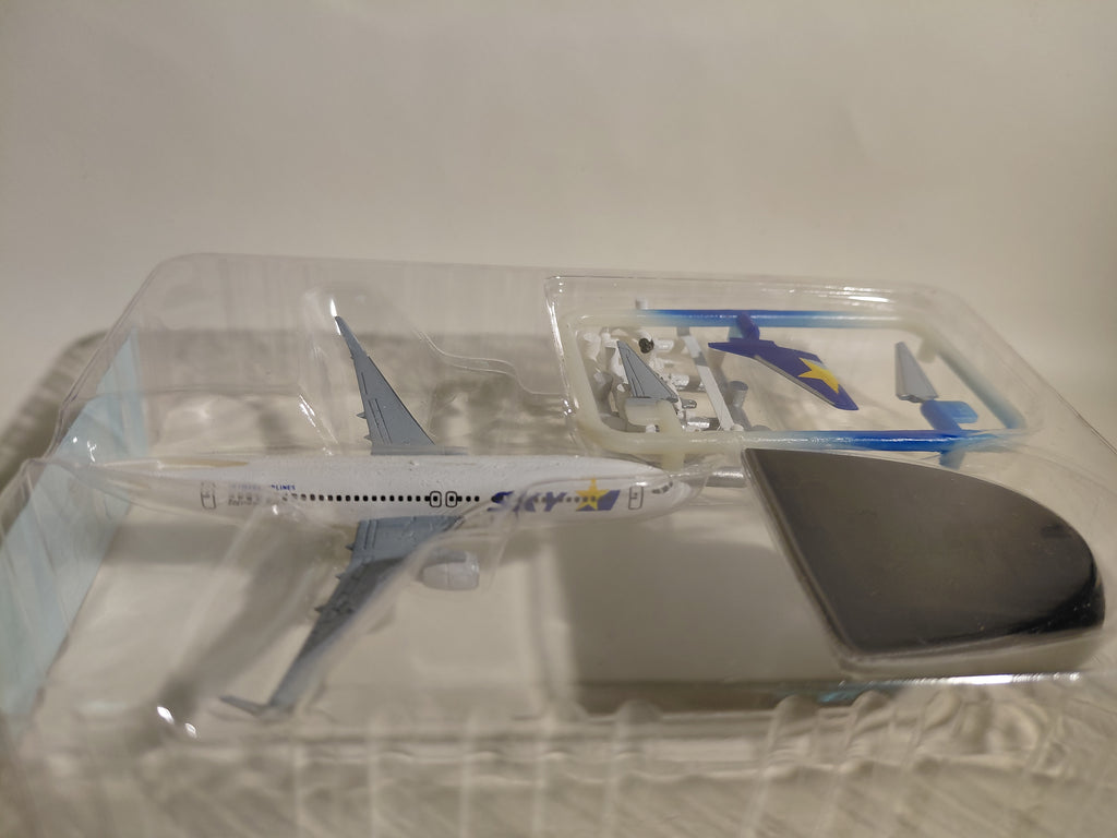 F-toys Japanese Airline 3 Skymark Boeing 737-800 1/300