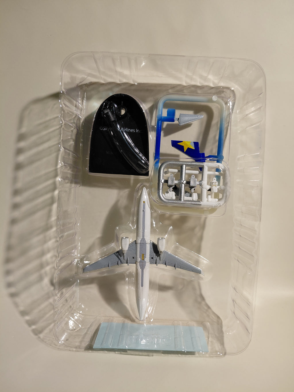 F-toys Japanese Airline 3 Skymark Boeing 737-800 1/300