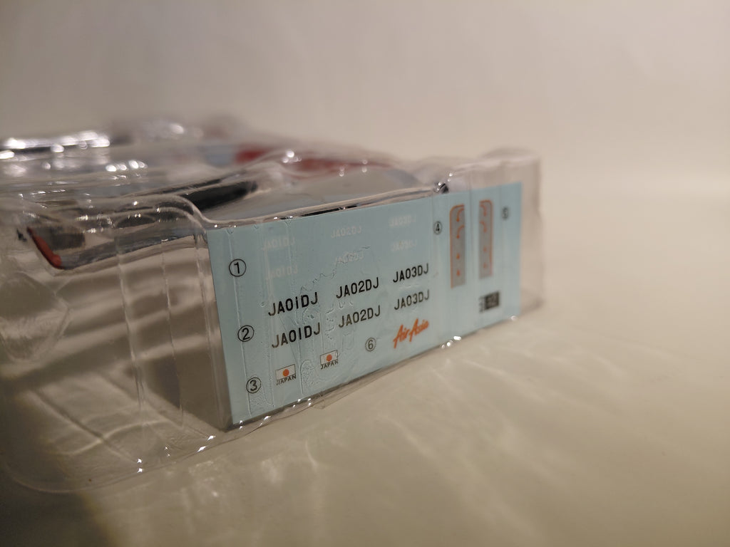 1/300 F-Toys Japanese Airlines 3: Airbus A320 - AirAsia Japan (AirAsia)