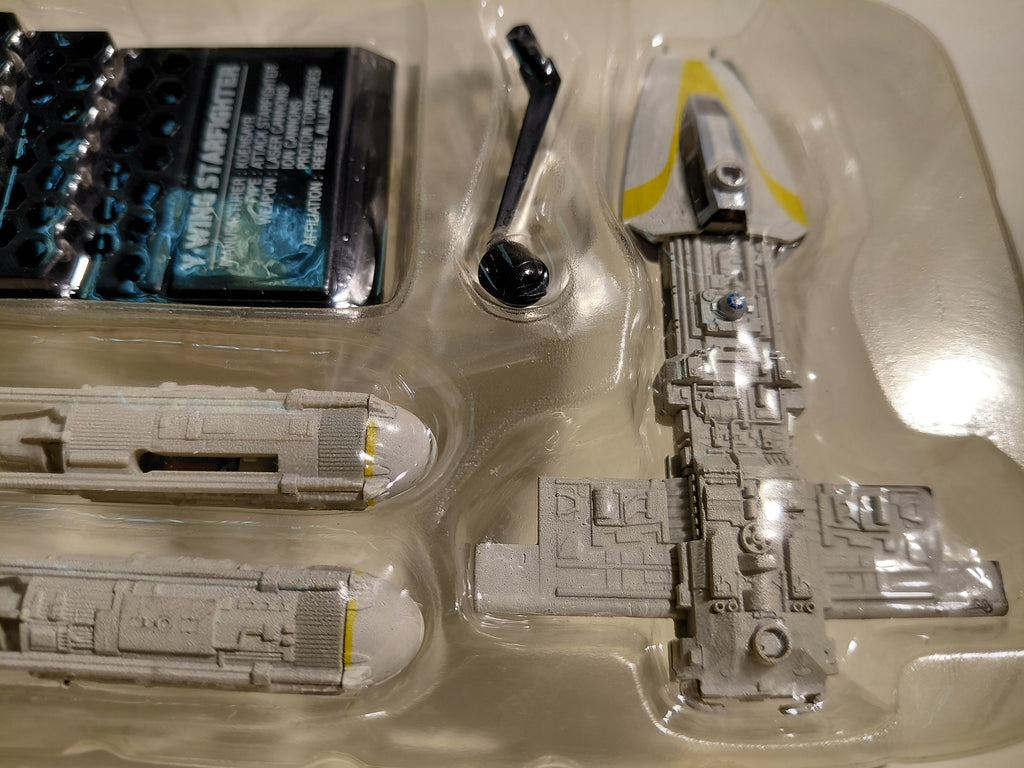 F-toys 1/144 Y-Wing Fighter / Gold 3 - Star Wars Vehicle Collection 4