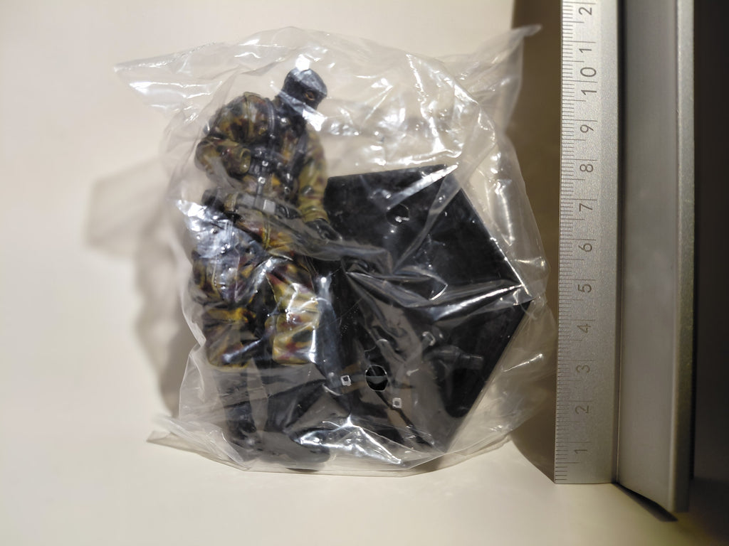 Metal Gear Solid 2 Konami Figure Collection Vol.1 Gurlukovich Soldier