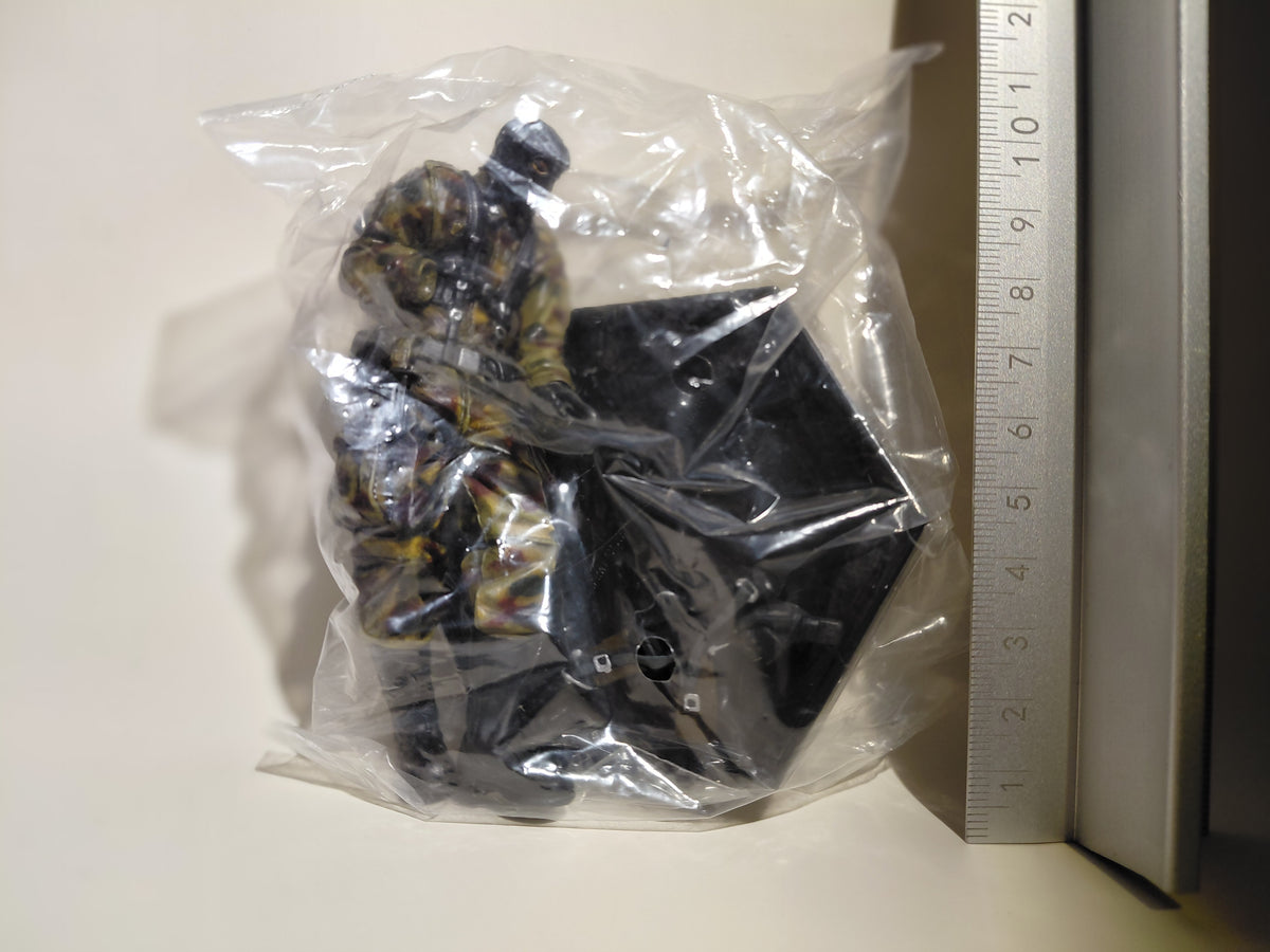 Metal Gear Solid 2 Konami Figure Collection Vol.1 Gurlukovich Soldier