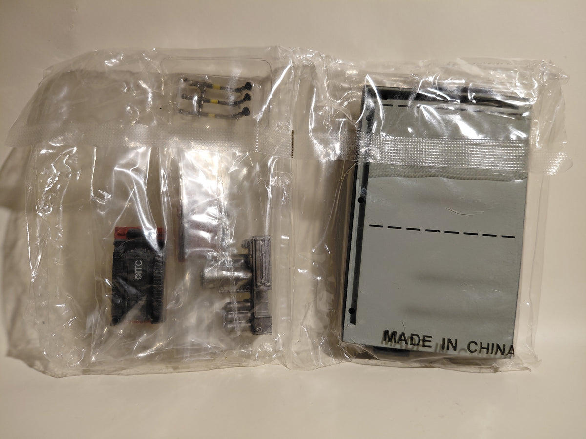 Konami SF Movie Selection Thunderbird POD Vehicle Vol.2 - Pod-Mech Hangar Diorama Tunnel Exploration Vehicle & Suction-Grip Vehicle ( MONOBRAKE & DOMO )