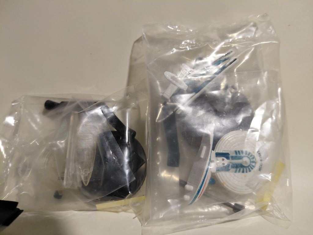 Romando Star TRek 1/7000 Star Trek U.S.S. Melbourne Mini Figure Set