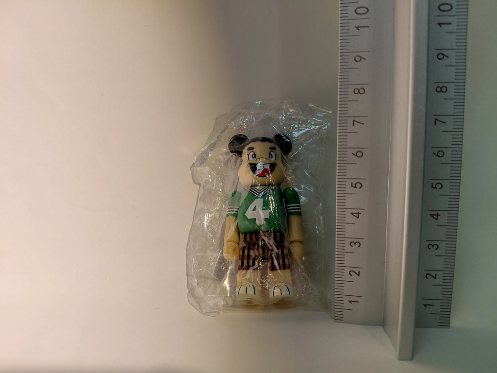 Bearbrick 4 Artist SARU (井上三太 )Santa 100% Be@rbrick Medicom