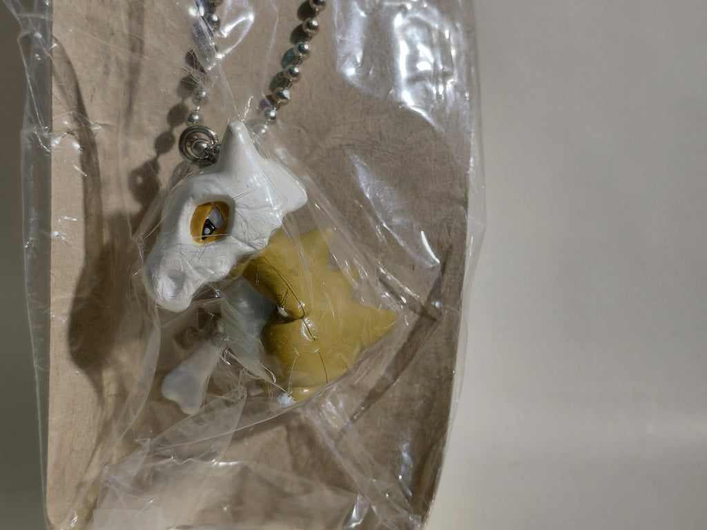 Cubone Pokemon Mascot Swing Keychain Furuta 2000 Unopened