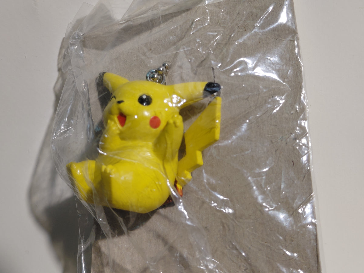Pikachu Pokemon Mascot Swing Keychain Furuta 2000 Unopened