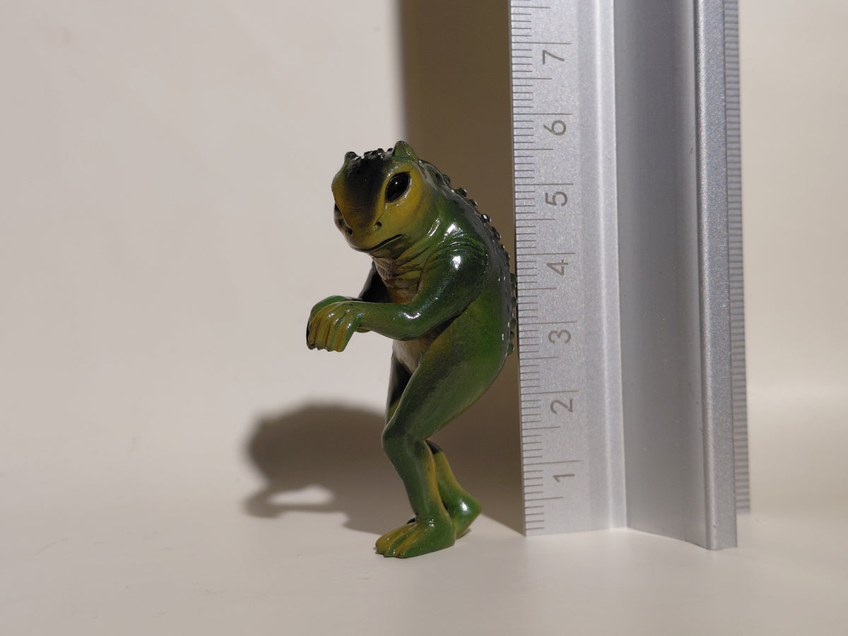 Frogman Monster UMA Figure Super Mystery Magazine MU Namiki 2001 Japan