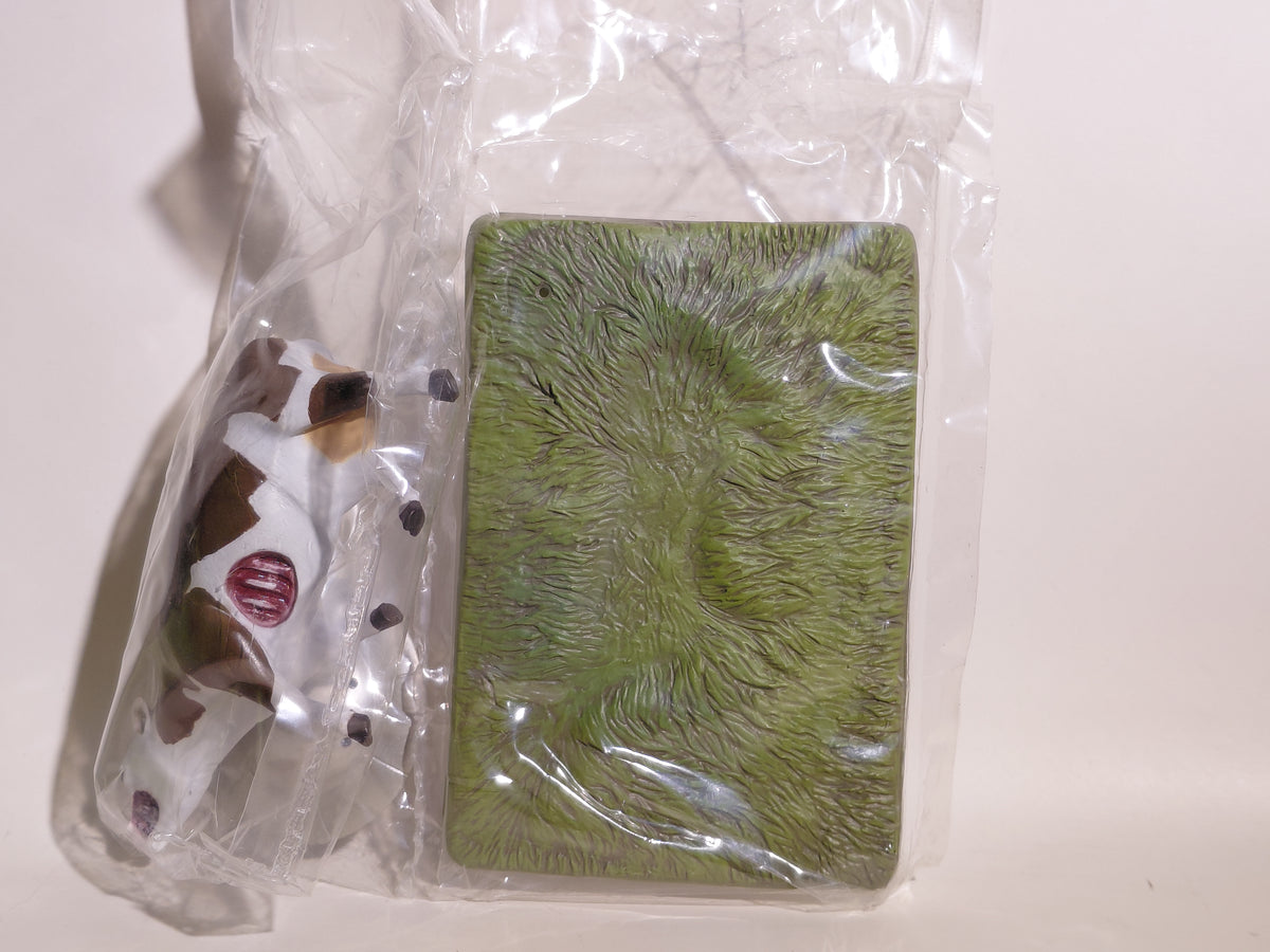 Medicom Toy The Great Mystery Museum Collection Series : UFO Cow Subjected to Cattle Mutilation (A)