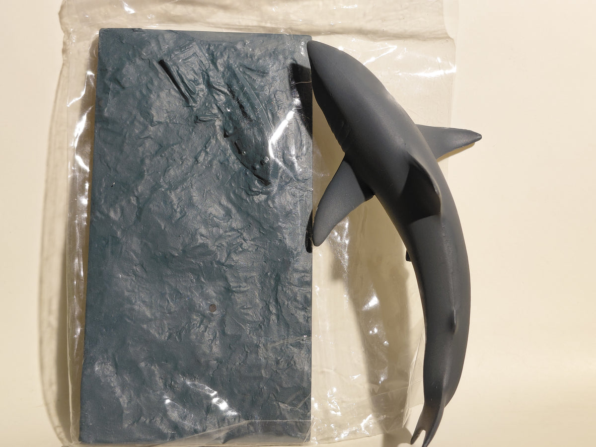Medicom Toy The Great Mystery Museum Collection Series : Megalodon Ancient Shark