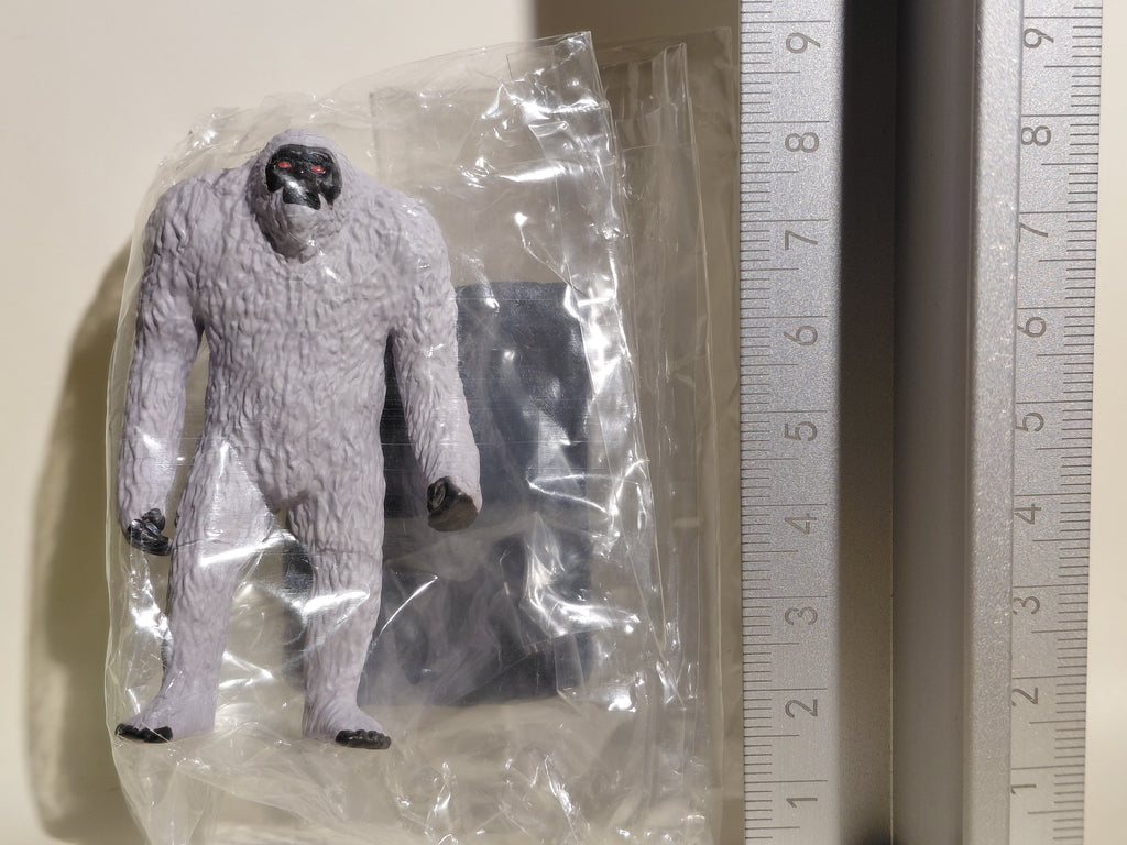 Medicom Toy The Great Mystery Museum Collection Series : Bigfoot... another witness