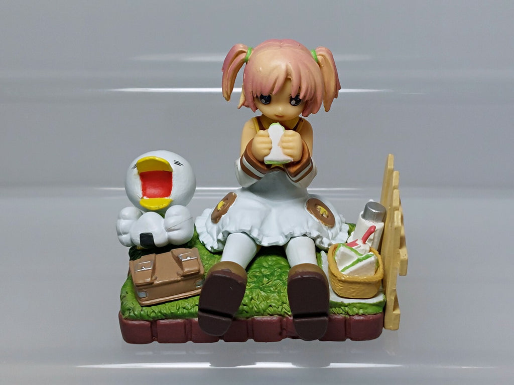 Trading Figure: Relaxing Picnic. Nijihara Ink & Ahiru Ah-kun Moetan Capsule Figure, released in 2005 Movic Gacha Gacha