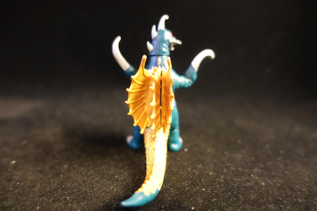 Godzilla Toho 4 Gigan '72 Figure Bandai HG Series