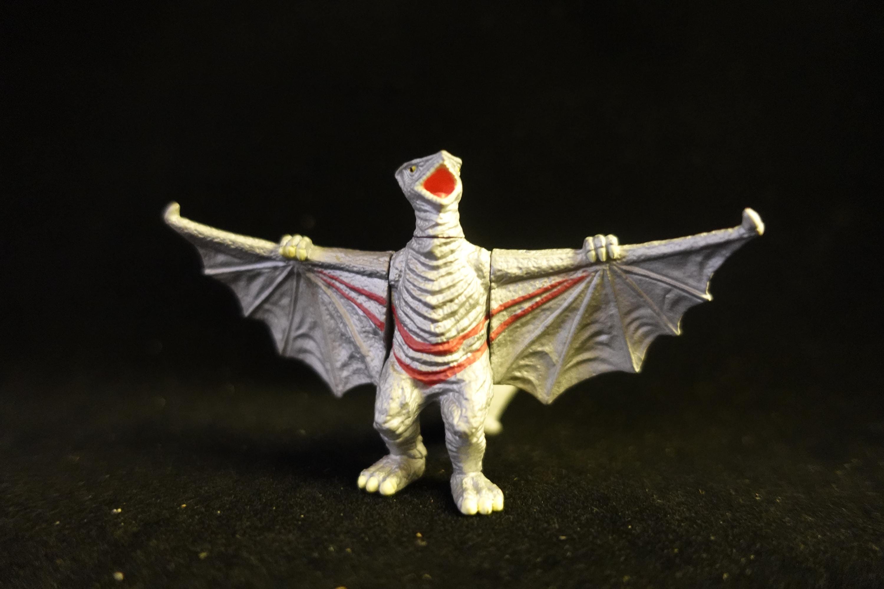 Godzilla Toho 1996 Gamera 2 [First Edition] Monster Space Gyaos Bandai HG Series