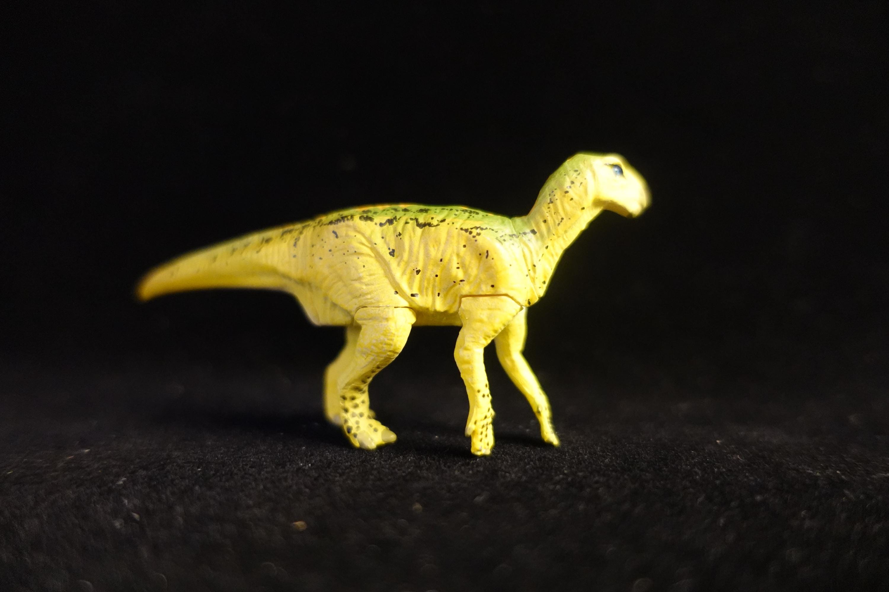 Kaiyodo UHA Dinotales Series 2 Iguanodon