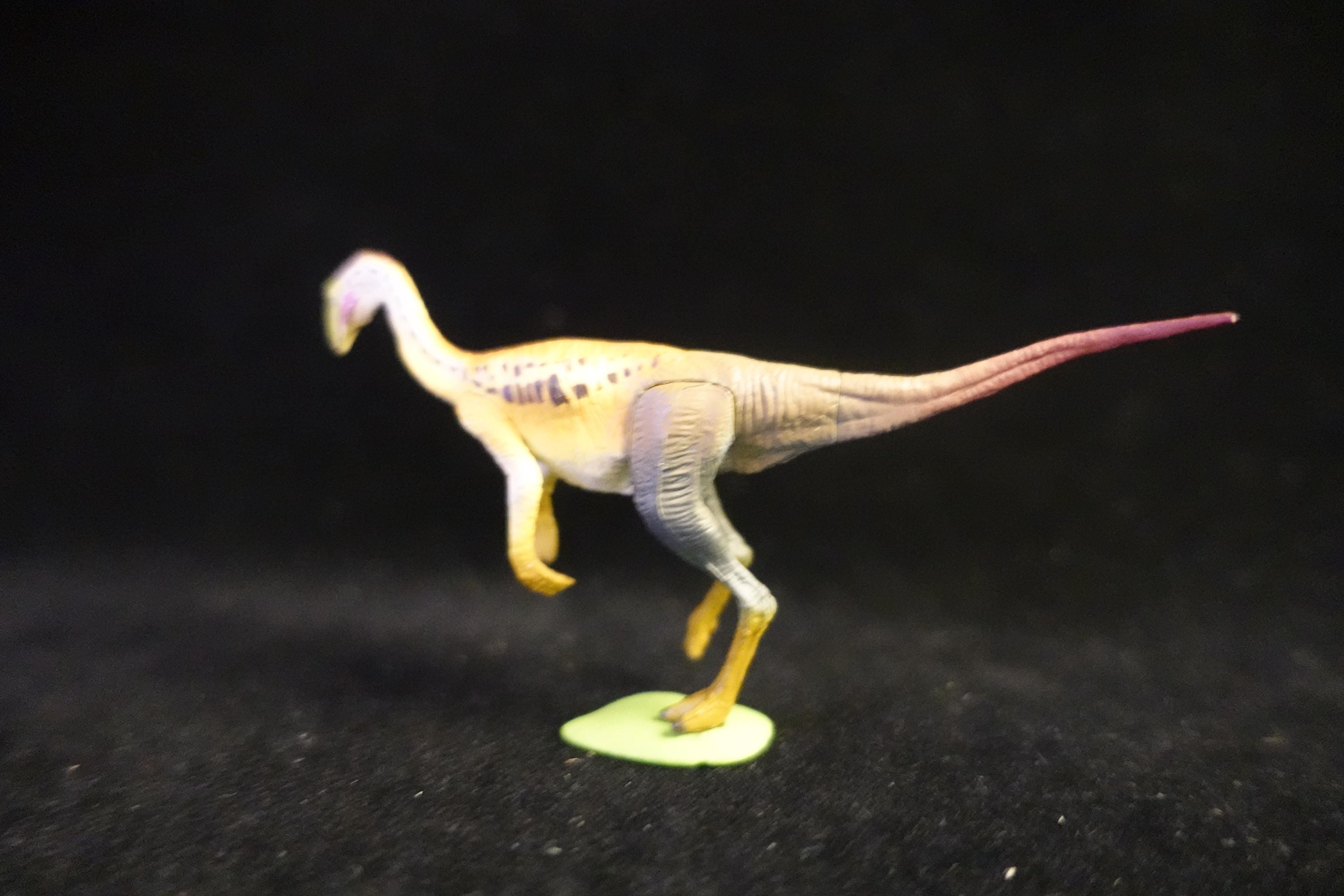 Kaiyodo UHA Dinotales Series 2 Struthiomimus
