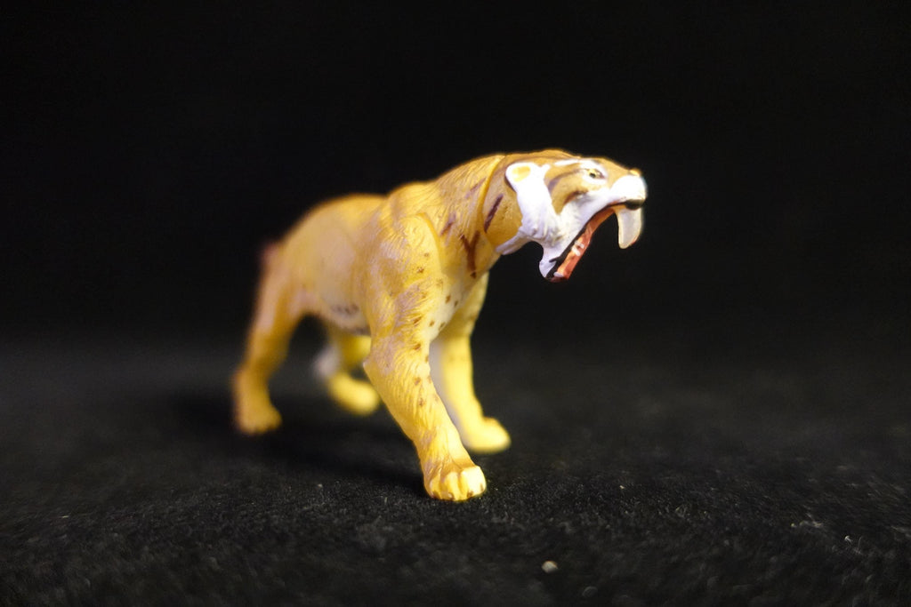 Kaiyodo UHA Dinotales Series 2 Smilodon
