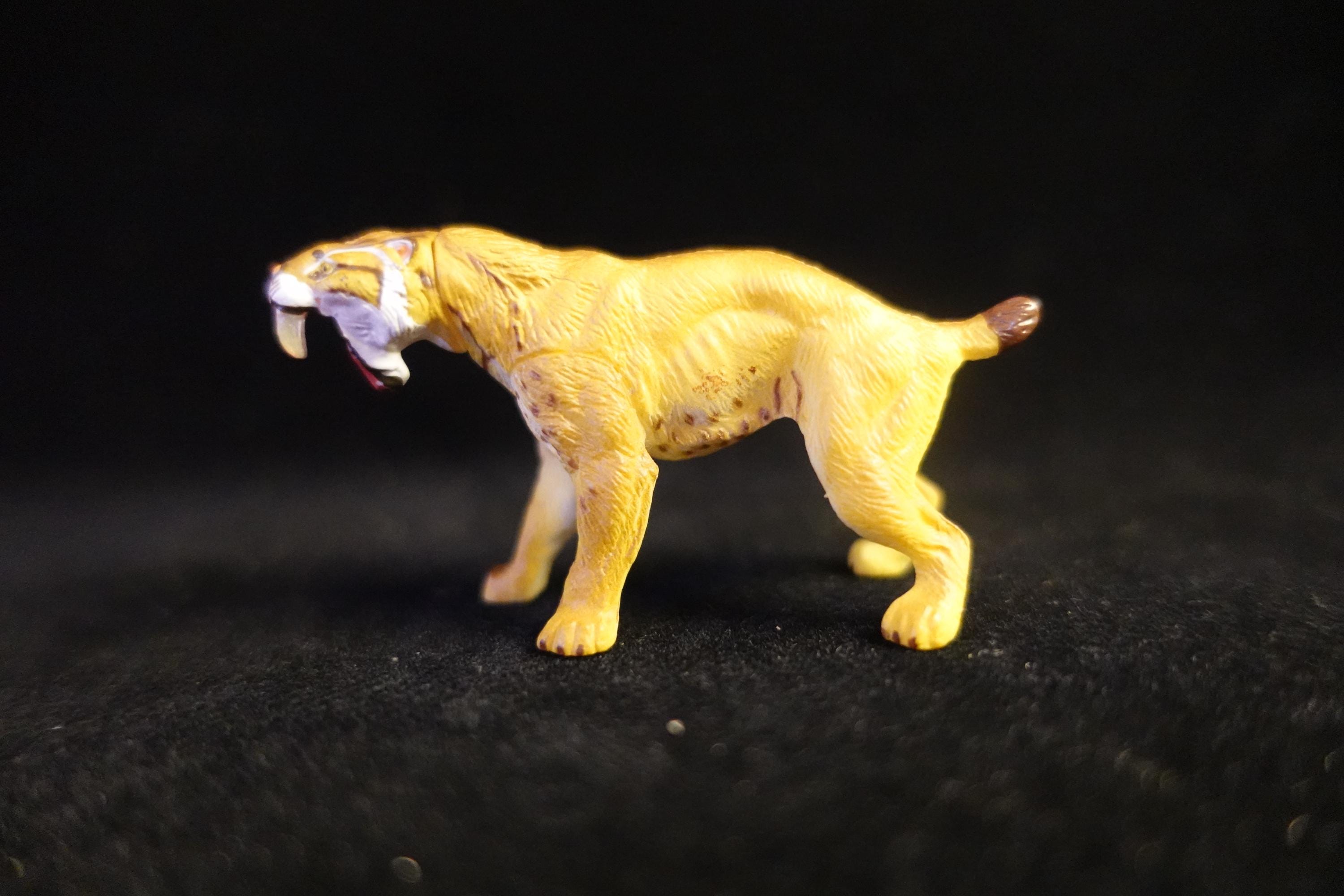 Kaiyodo UHA Dinotales Series 2 Smilodon