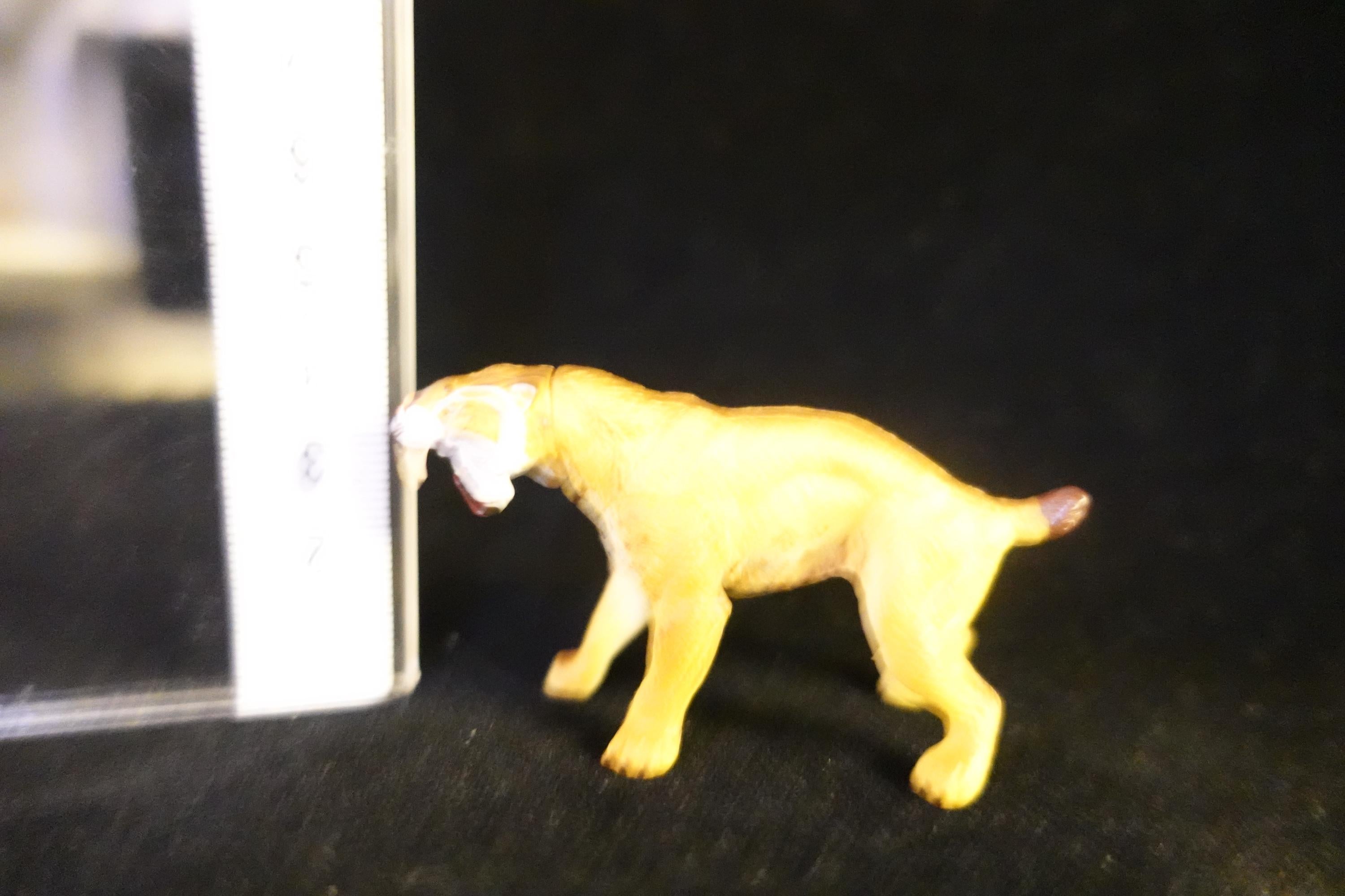 Kaiyodo UHA Dinotales Series 2 Smilodon