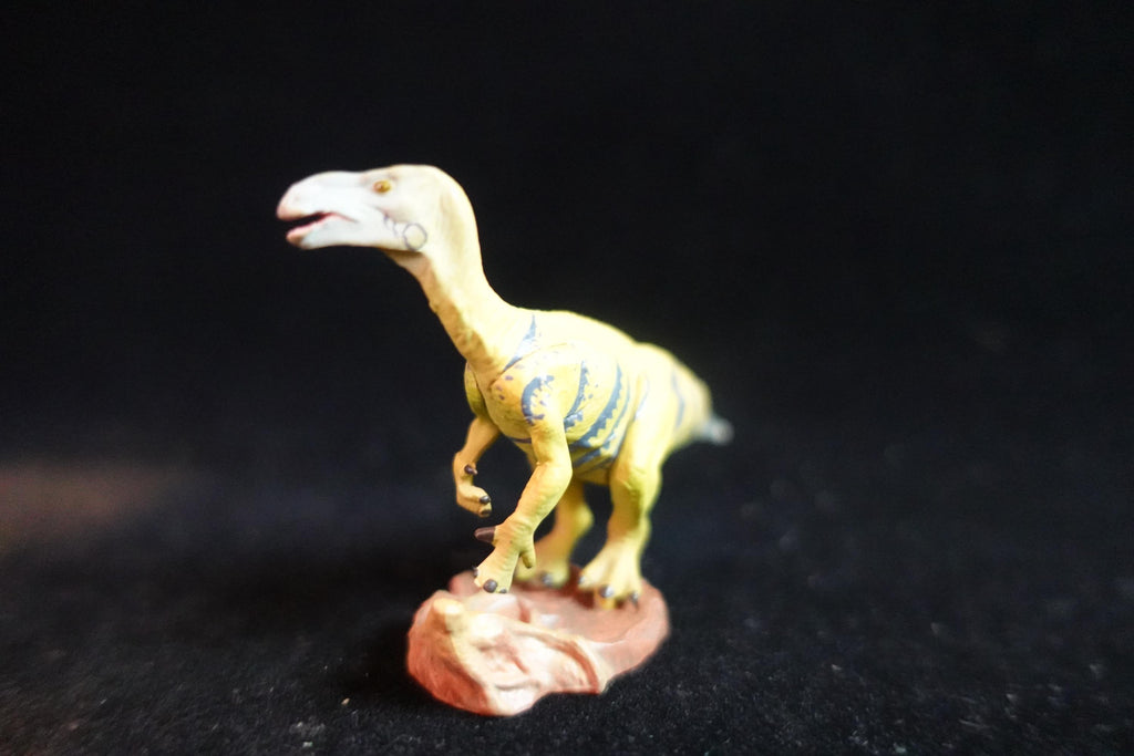Kaiyodo Dinotales 6 Lawson Edition Iguanodon A