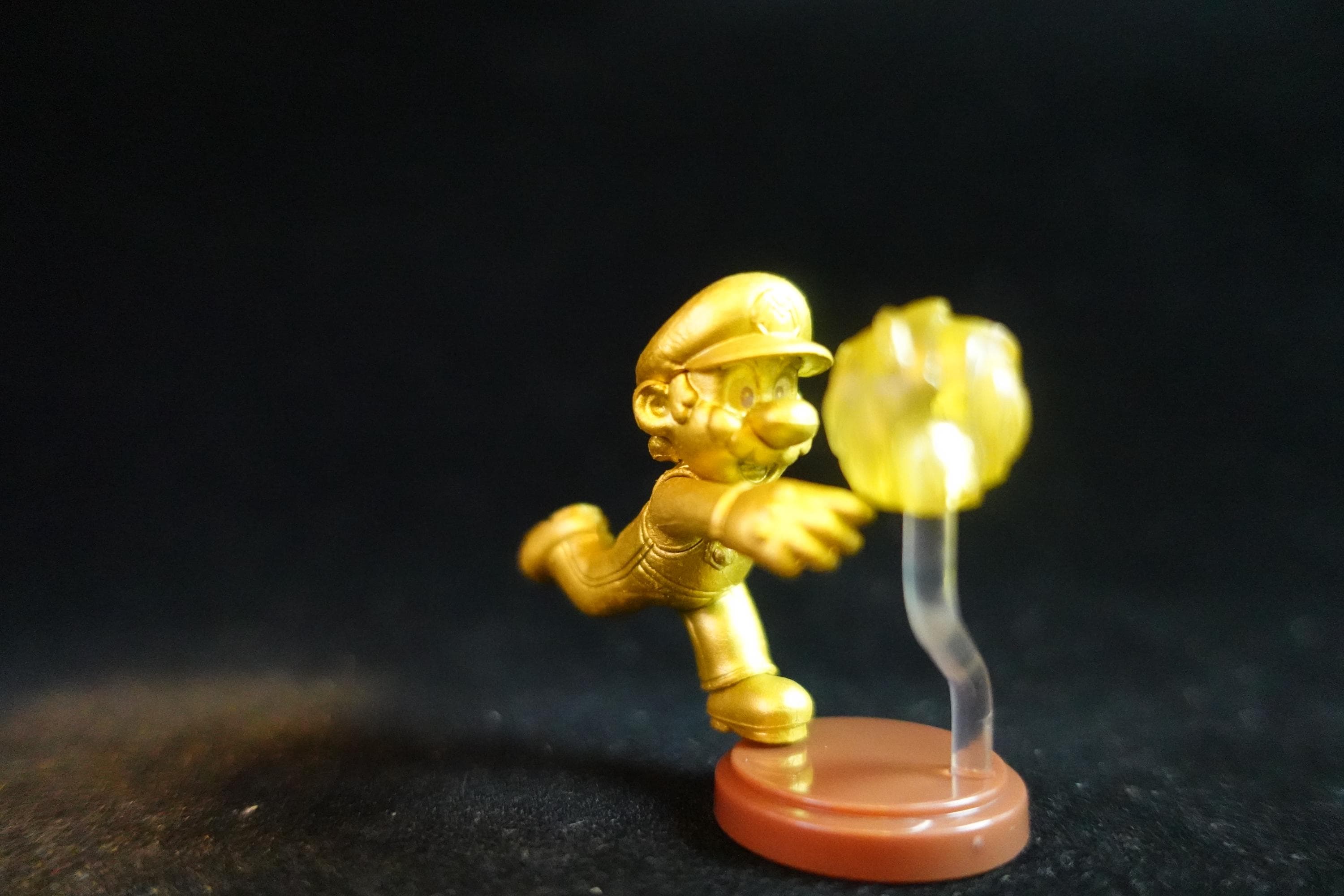 Super Mario 35th Anniversary Furuta Japan Super Mario Figure Gold Mario