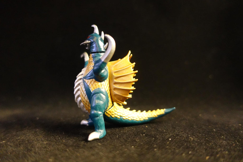 Godzilla Toho 4 Gigan '72 Figure Bandai HG Series