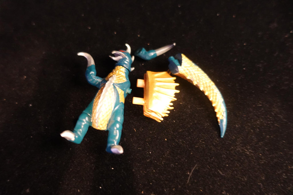 Godzilla Toho 4 Gigan '72 Figure Bandai HG Series