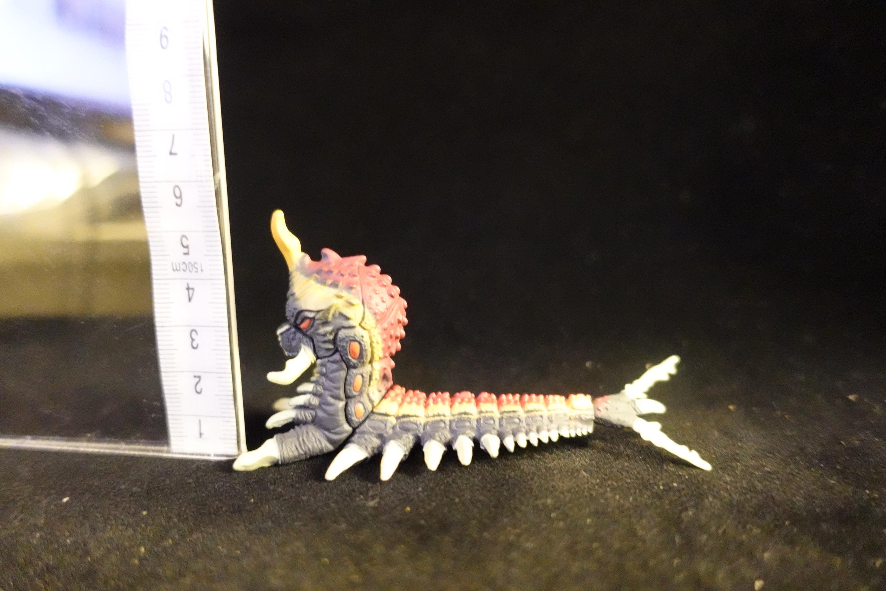 Godzilla Toho 1992 Battra Larva Bandai HG Series