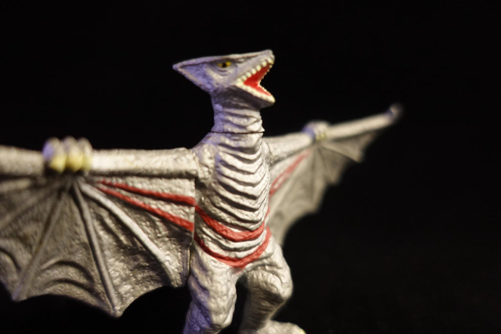 Godzilla Toho 1996 Gamera 2 [First Edition] Monster Space Gyaos Bandai HG Series