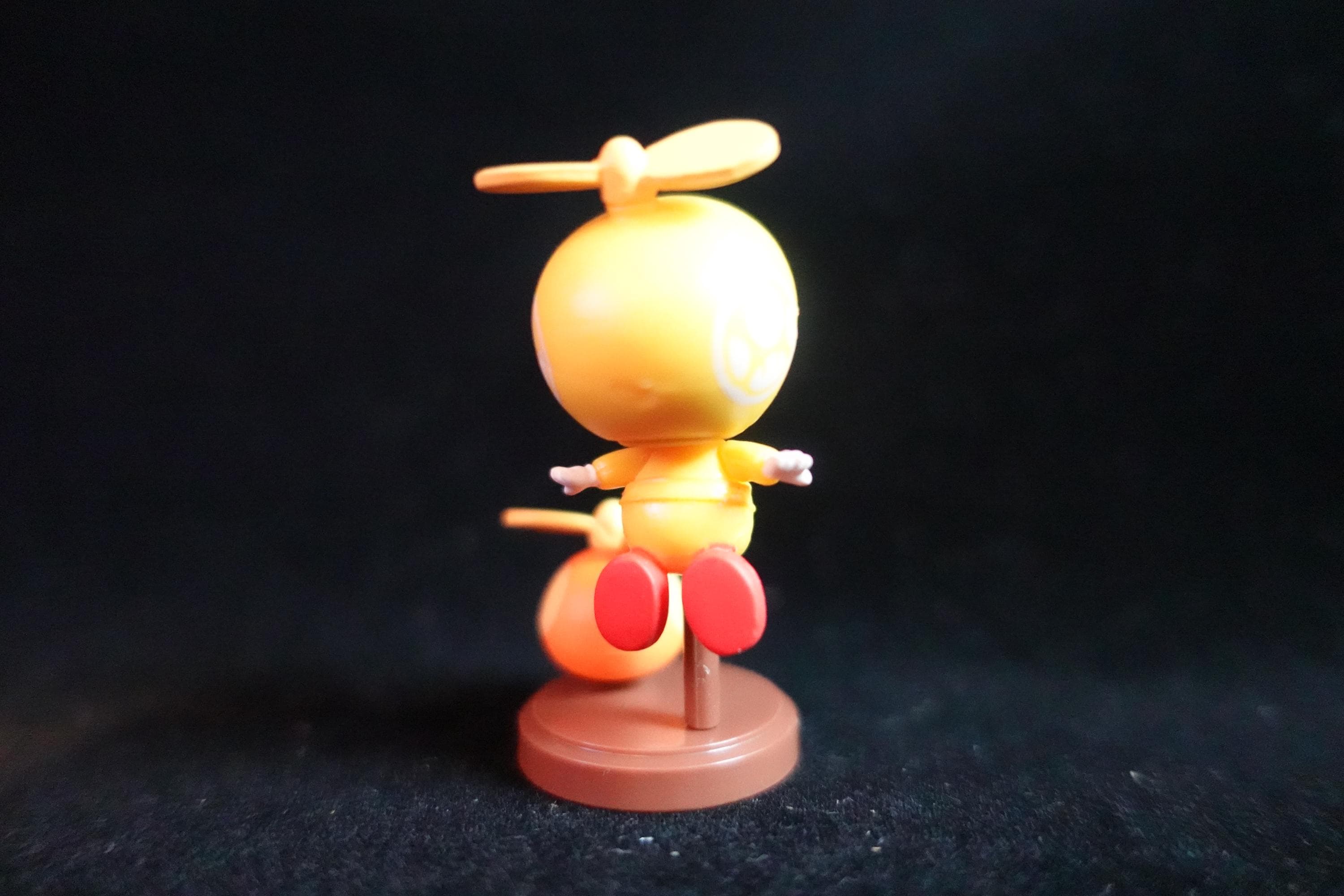 Super Mario Bros Figure Yellow Propeller Mushroom Toad