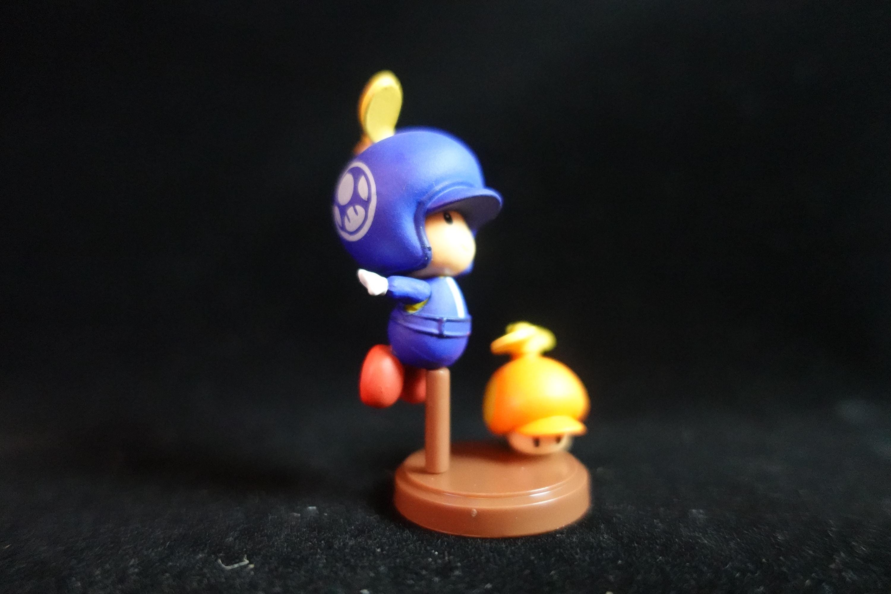 Super Mario Bros Figure Blue Propeller Mushroom Toad