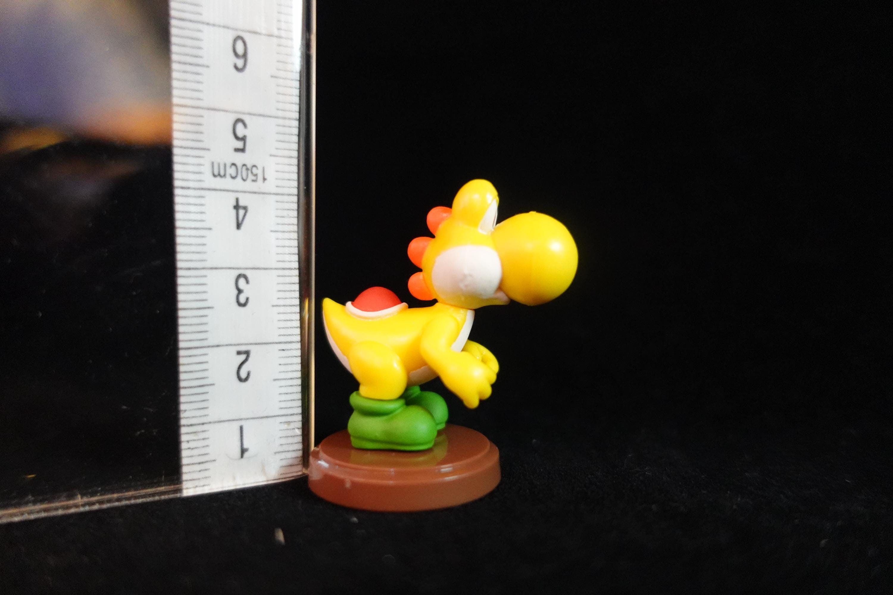 Super Mario Bros Figure Yoshi (Yellow) Furuta