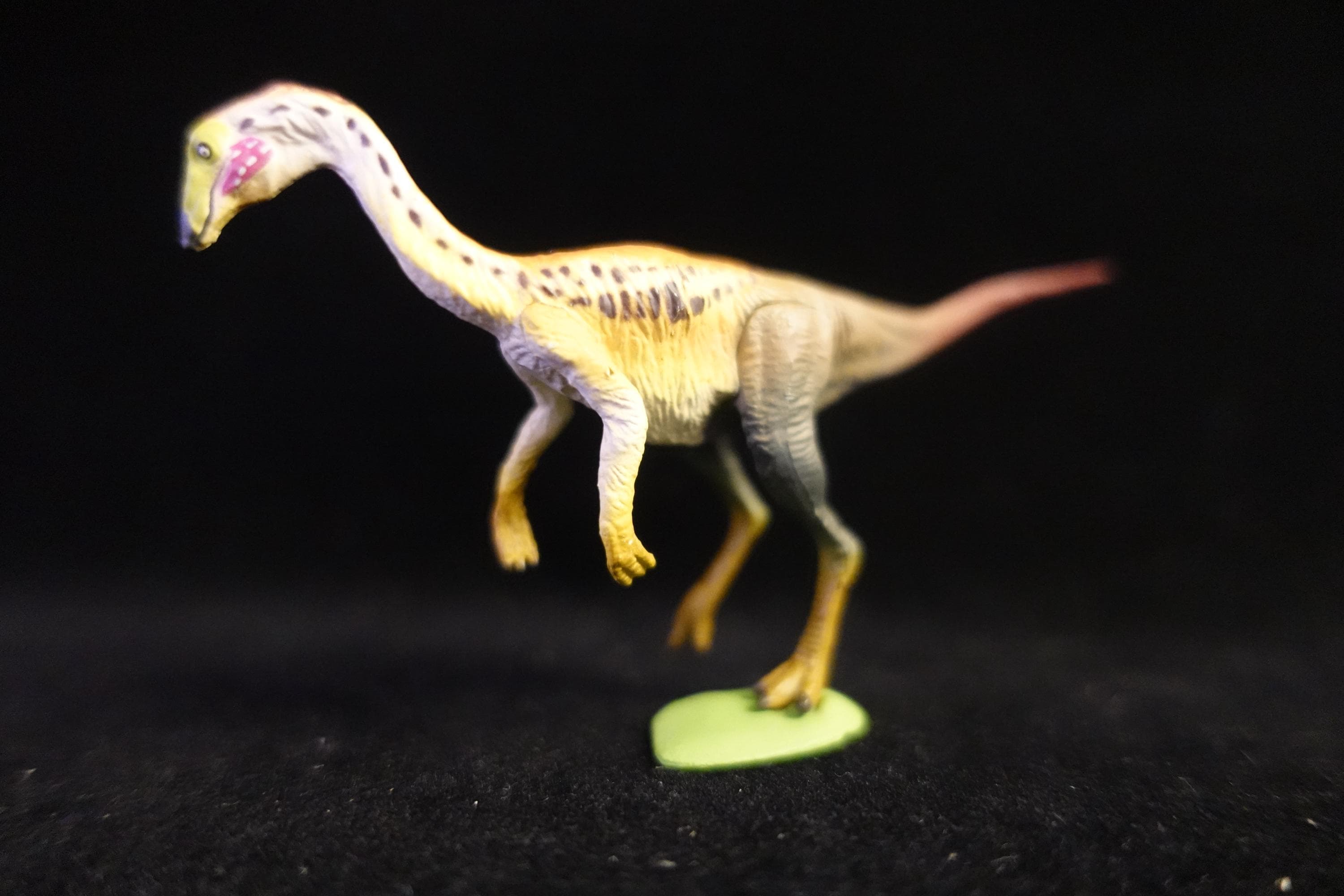 Kaiyodo UHA Dinotales Series 2 Struthiomimus