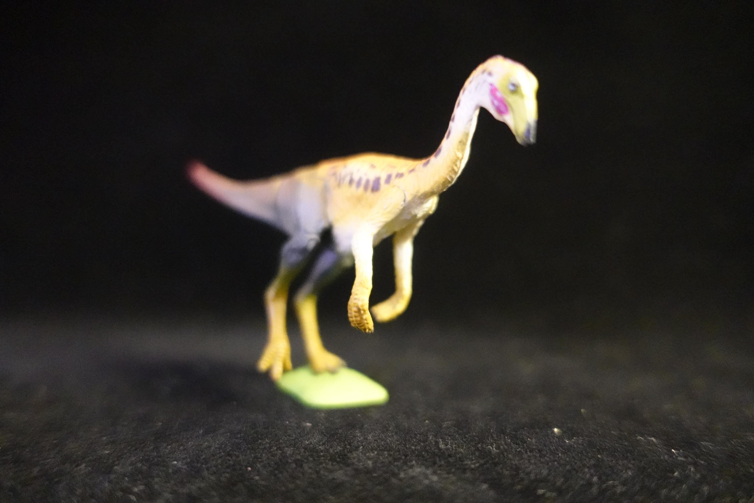 Kaiyodo UHA Dinotales Series 2 Struthiomimus