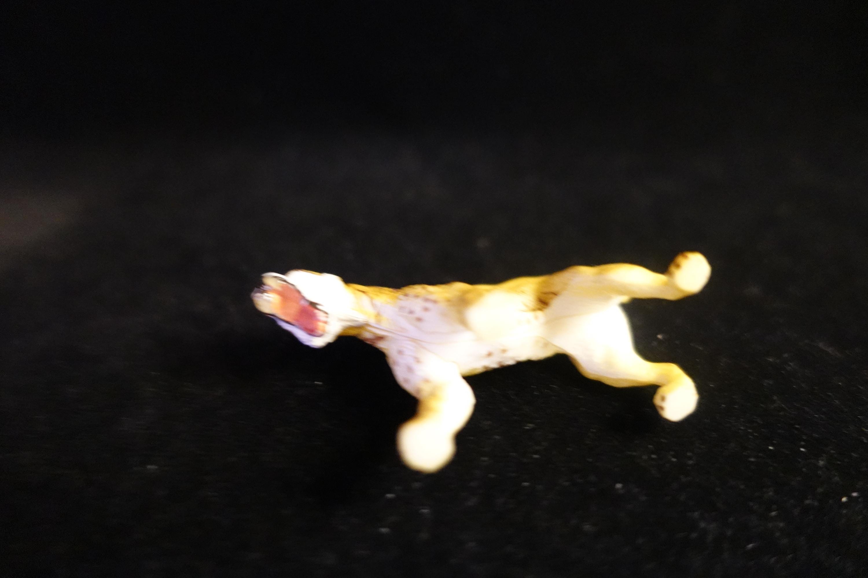 Kaiyodo UHA Dinotales Series 2 Smilodon