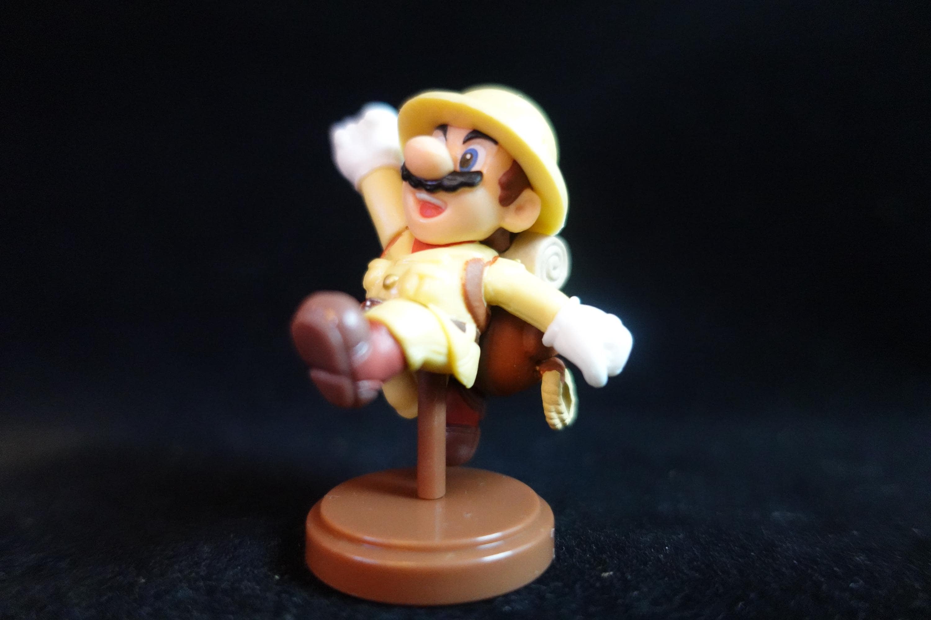 Super Mario Odyssey 3 Figure Explorer Mario