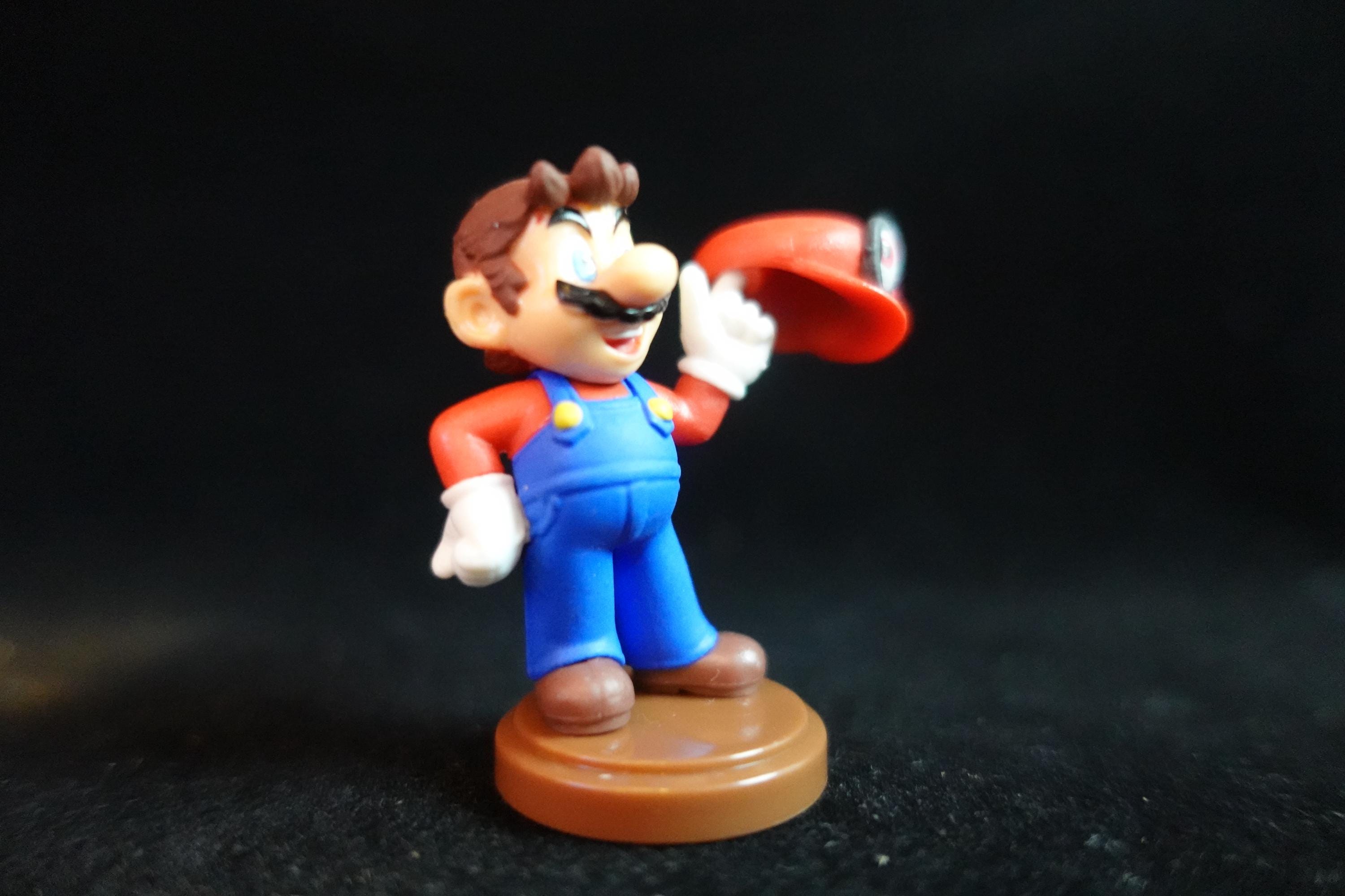 Super Mario Odyssey 3 Figure Mario Cappy Hat