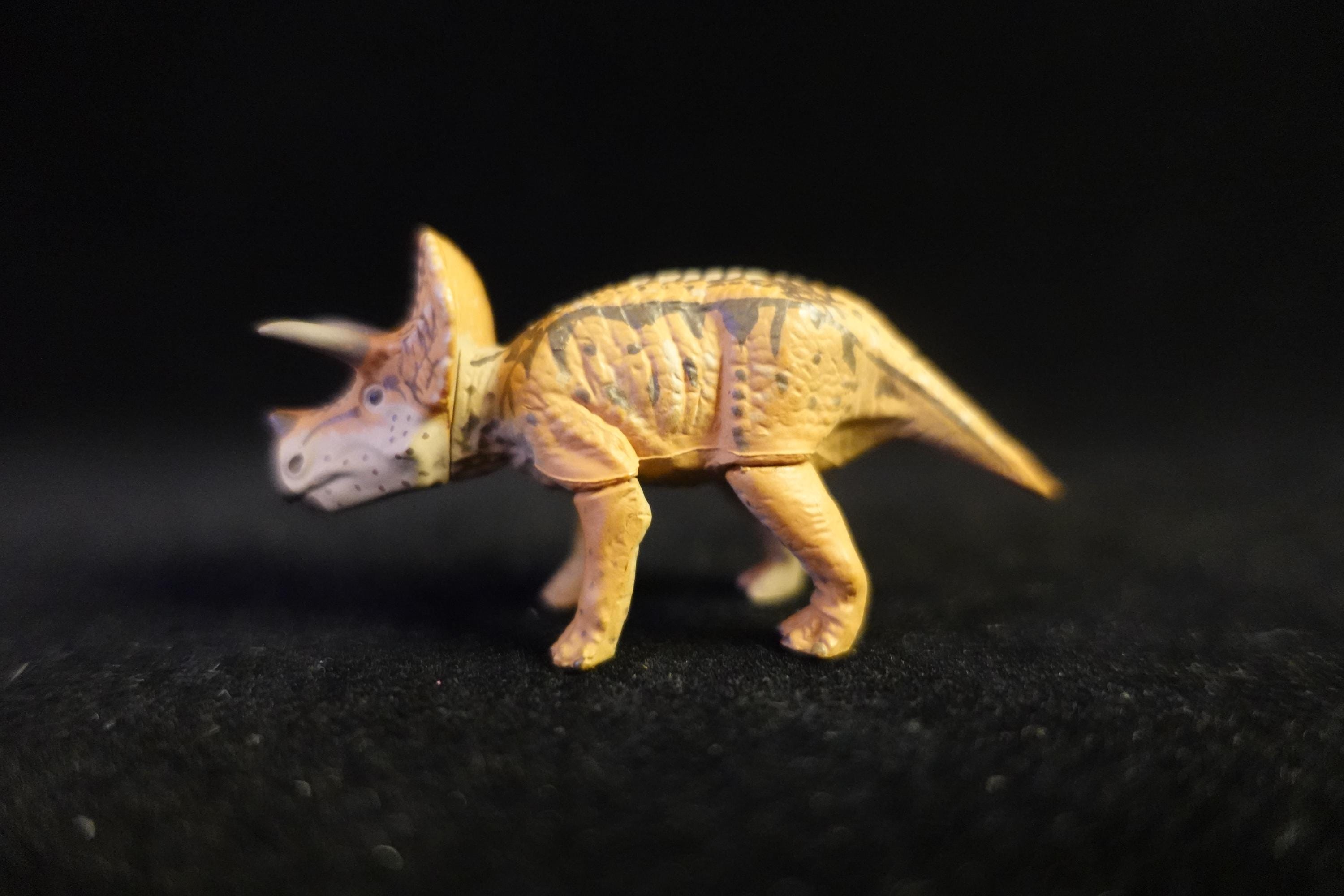 Kaiyodo UHA Dinotales Series 1 Triceratops