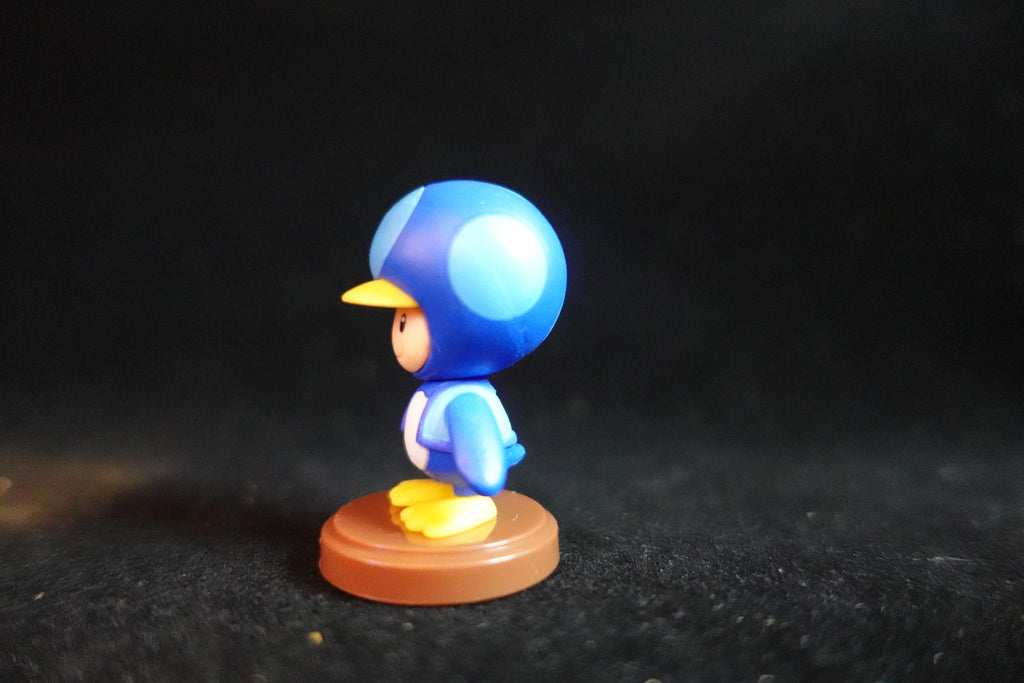 New Super Mario Bros Wii 3 Figure Penguin Toad Blue