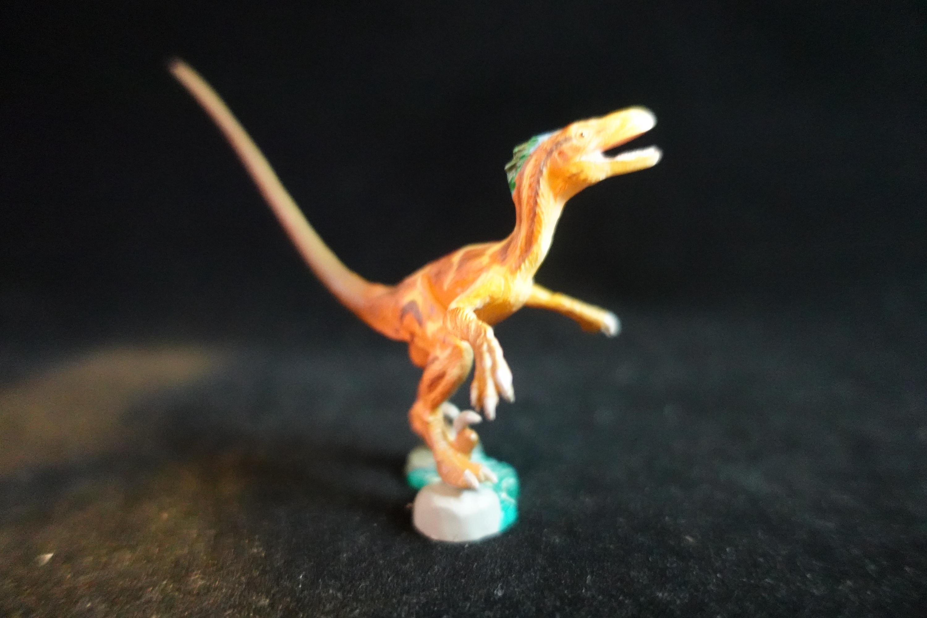 Kaiyodo UHA Dinotales Series 3 Deinonychus