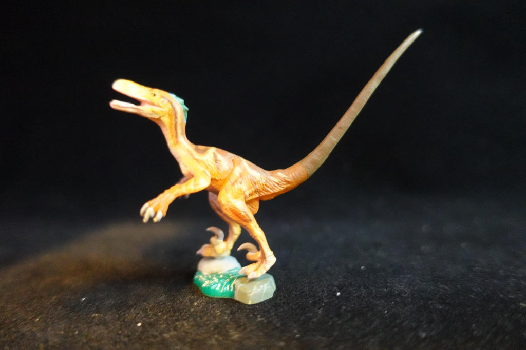Kaiyodo UHA Dinotales Series 3 Deinonychus