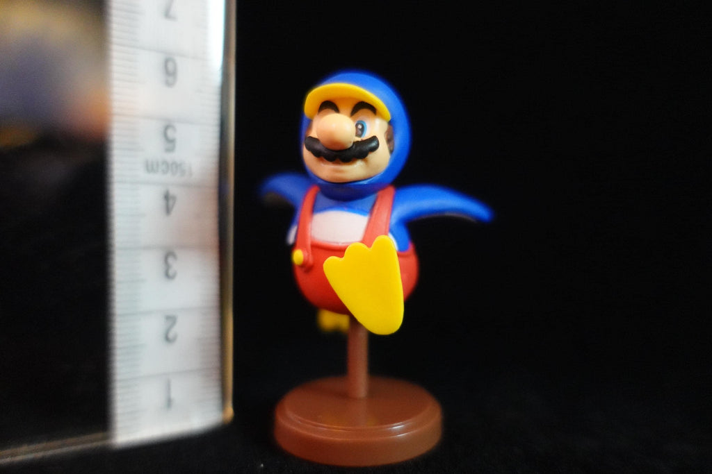 Super Mario Bros Figure Penguin Mario Furuta
