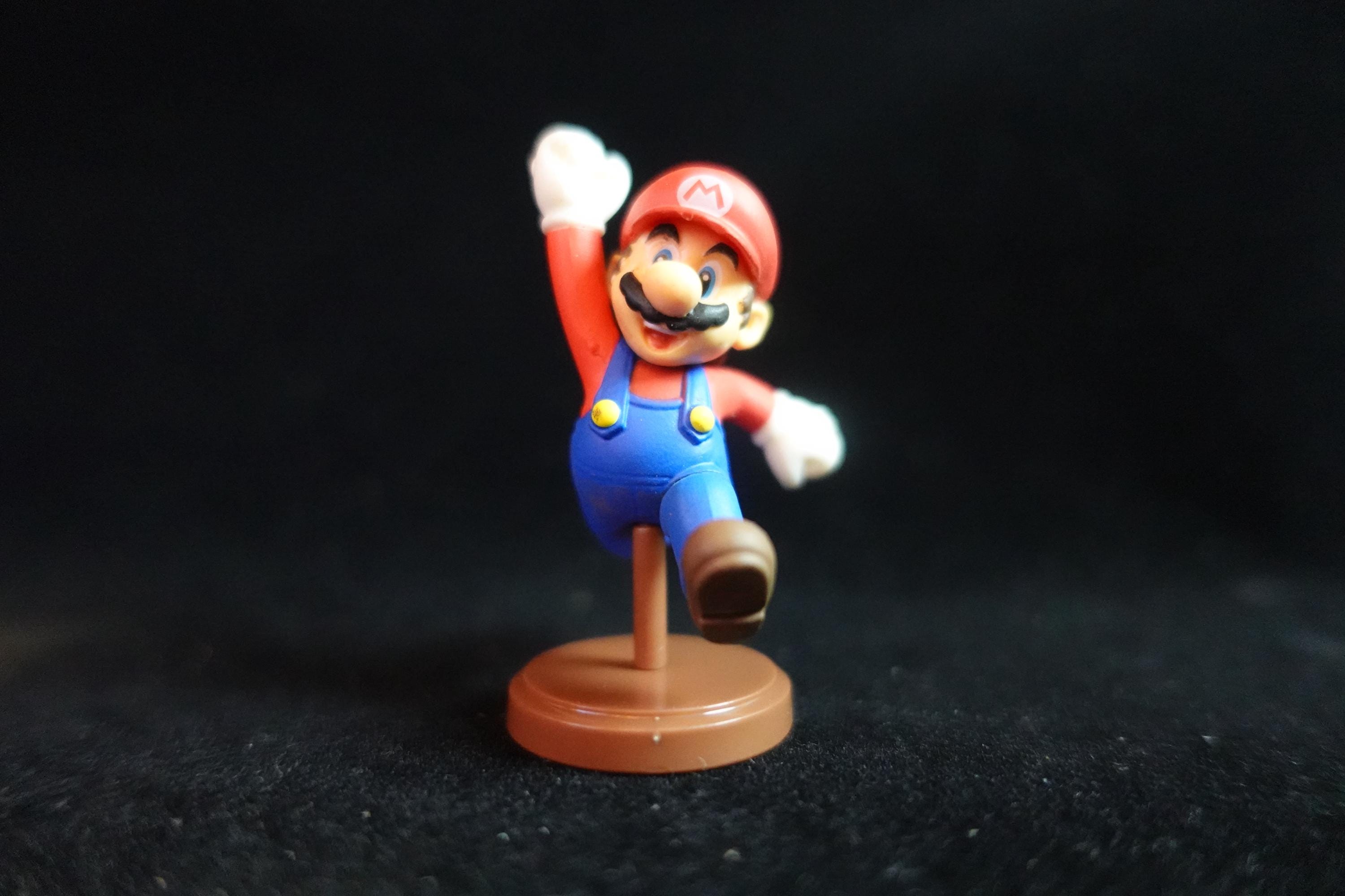 Super Mario Bros Figure Mario Furuta
