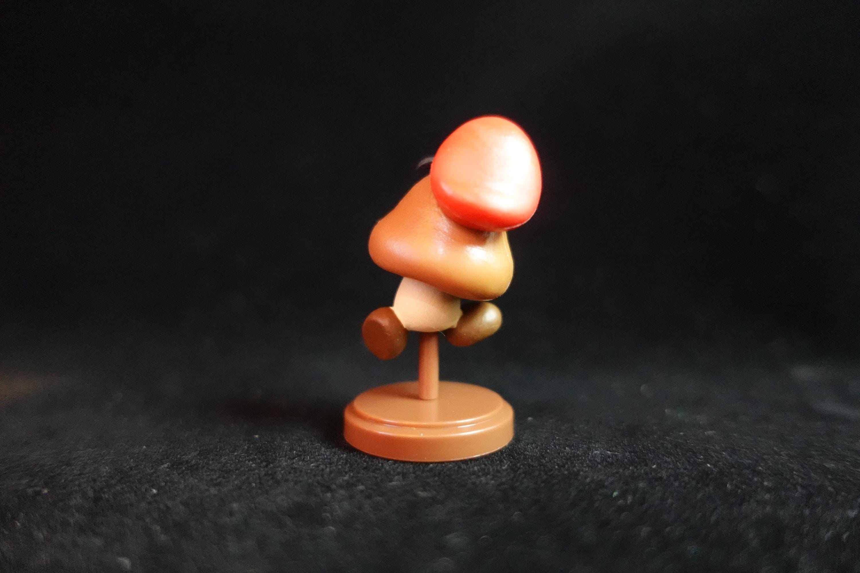 Super Mario Odyssey 3 Figure Goomba