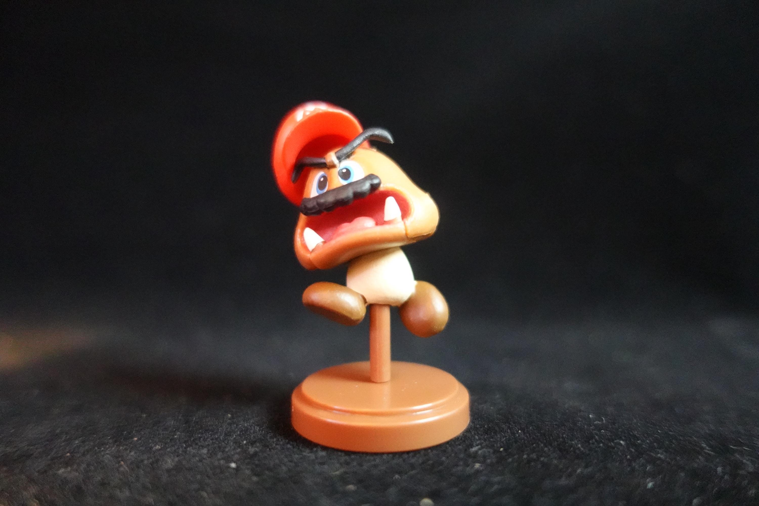 Super Mario Odyssey 3 Figure Goomba