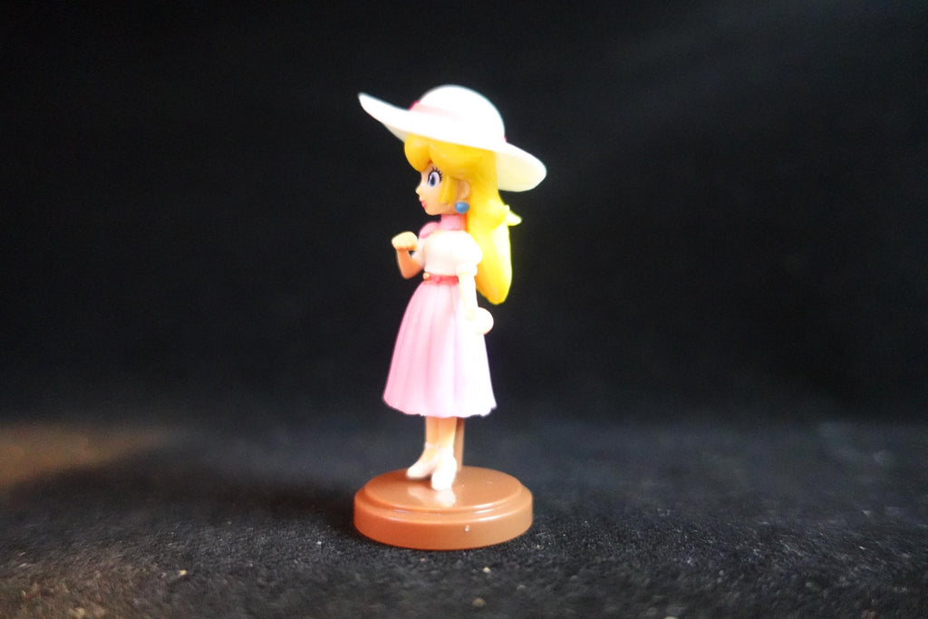Super Mario Odyssey 3 Figure Pricess Peach