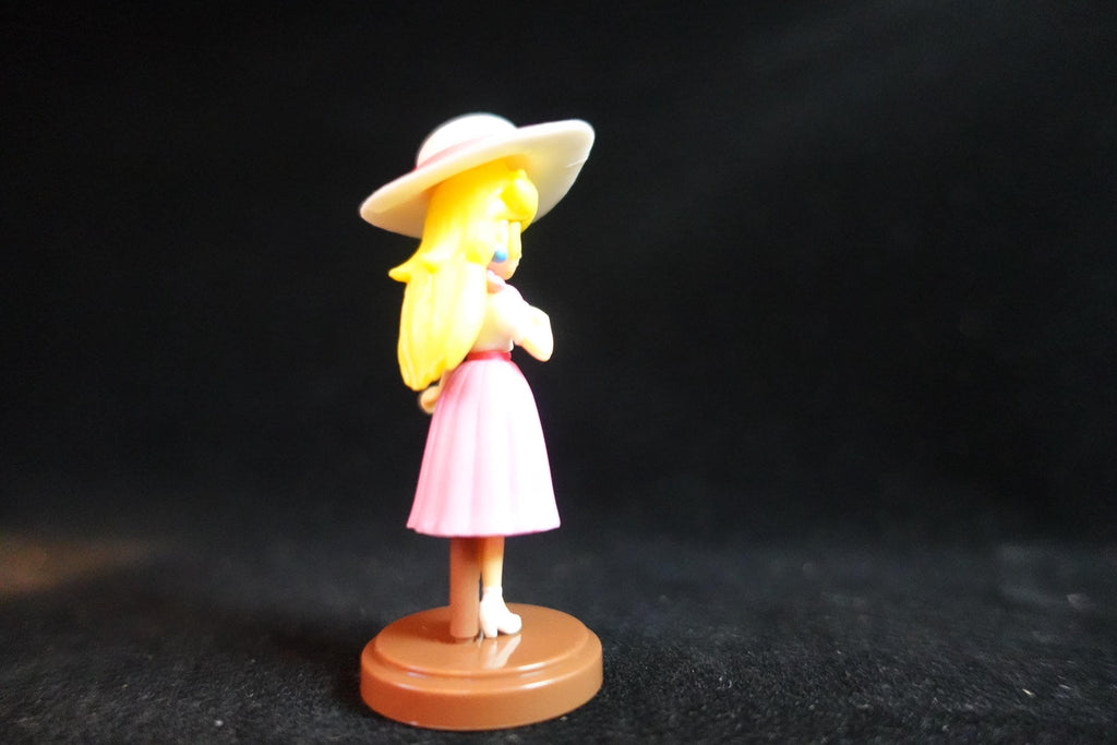 Super Mario Odyssey 3 Figure Pricess Peach