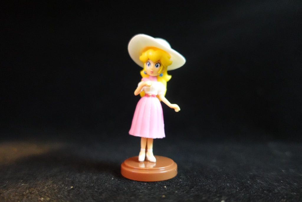 Super Mario Odyssey 3 Figure Pricess Peach