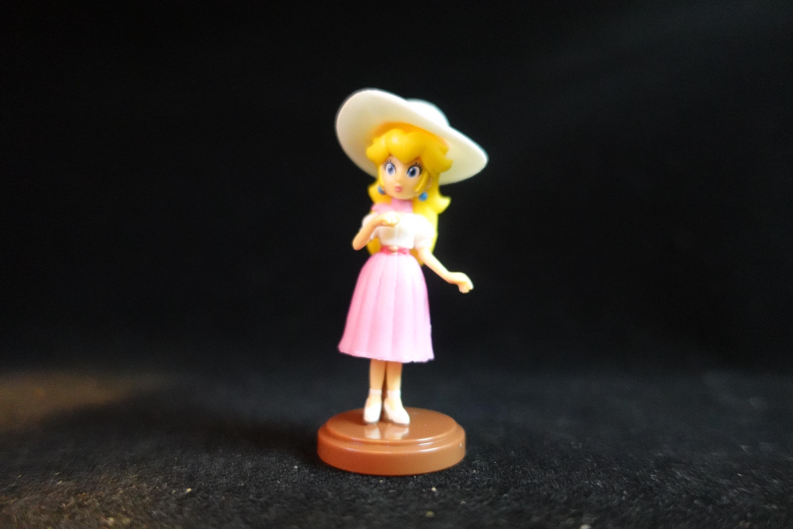 Super Mario Odyssey 3 Figure Pricess Peach