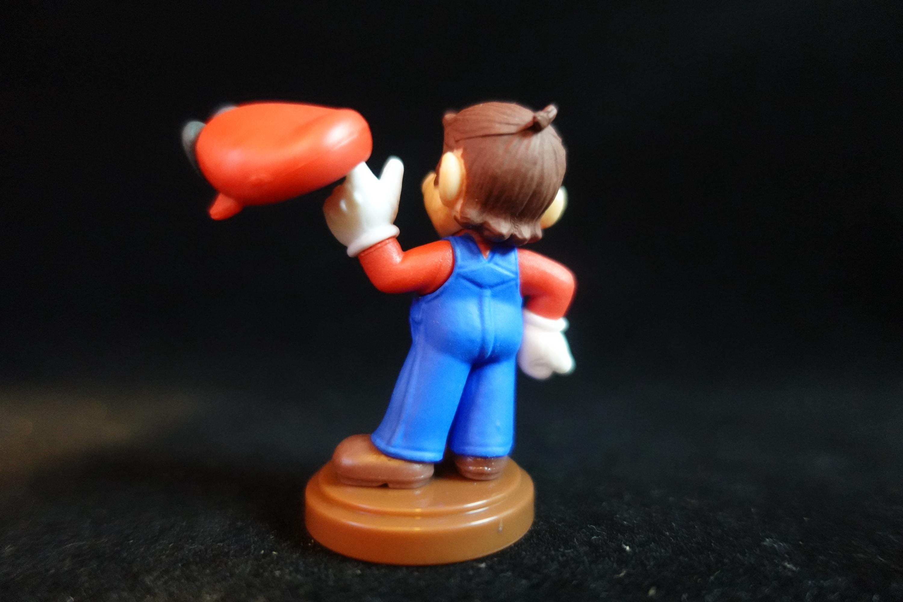 Super Mario Odyssey 3 Figure Mario Cappy Hat